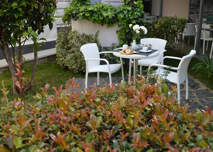 Vittoria Bed and Breakfast 4*