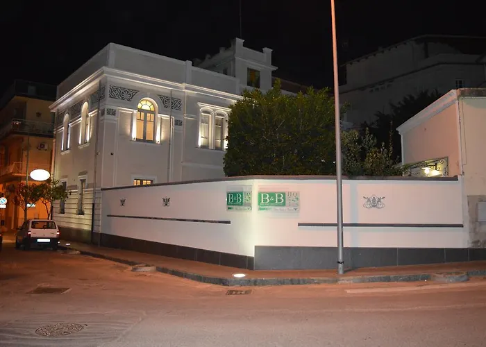 Alojamento de Acomodação e Pequeno-almoço Vittoria Tropea