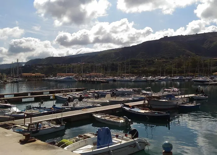 Alojamento de Acomodação e Pequeno-almoço Vittoria Tropea