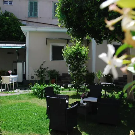 B&B Vittoria 3*